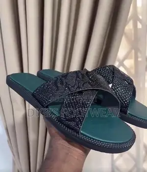 Black Mirror Design Leather With Green Inner Slippers