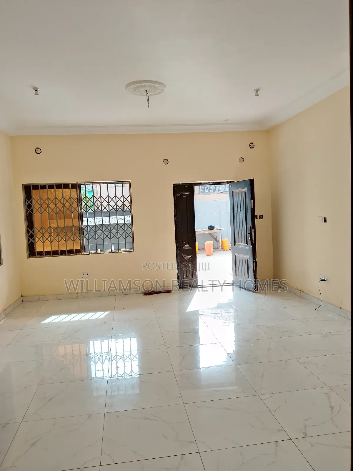 2bdrm Apartment in Community 18 Area, Spintex for rent