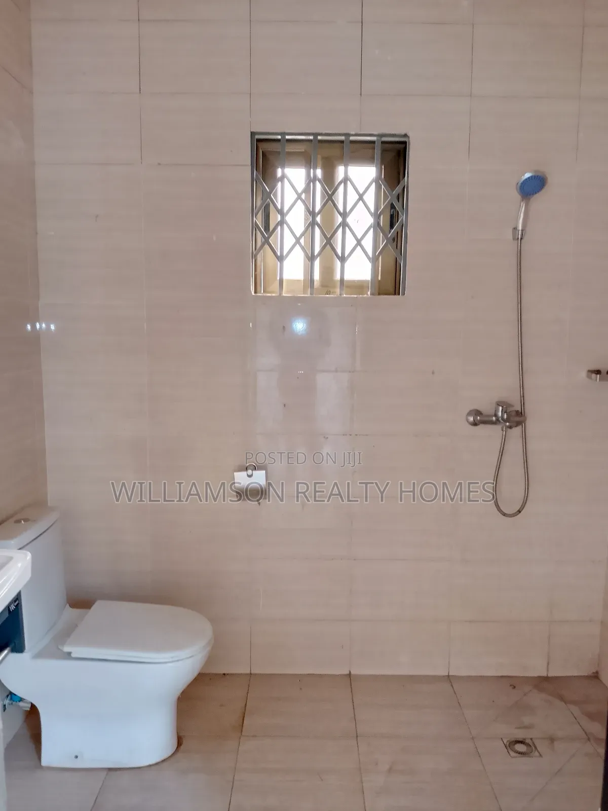 2bdrm Apartment in Community 18 Area, Spintex for rent
