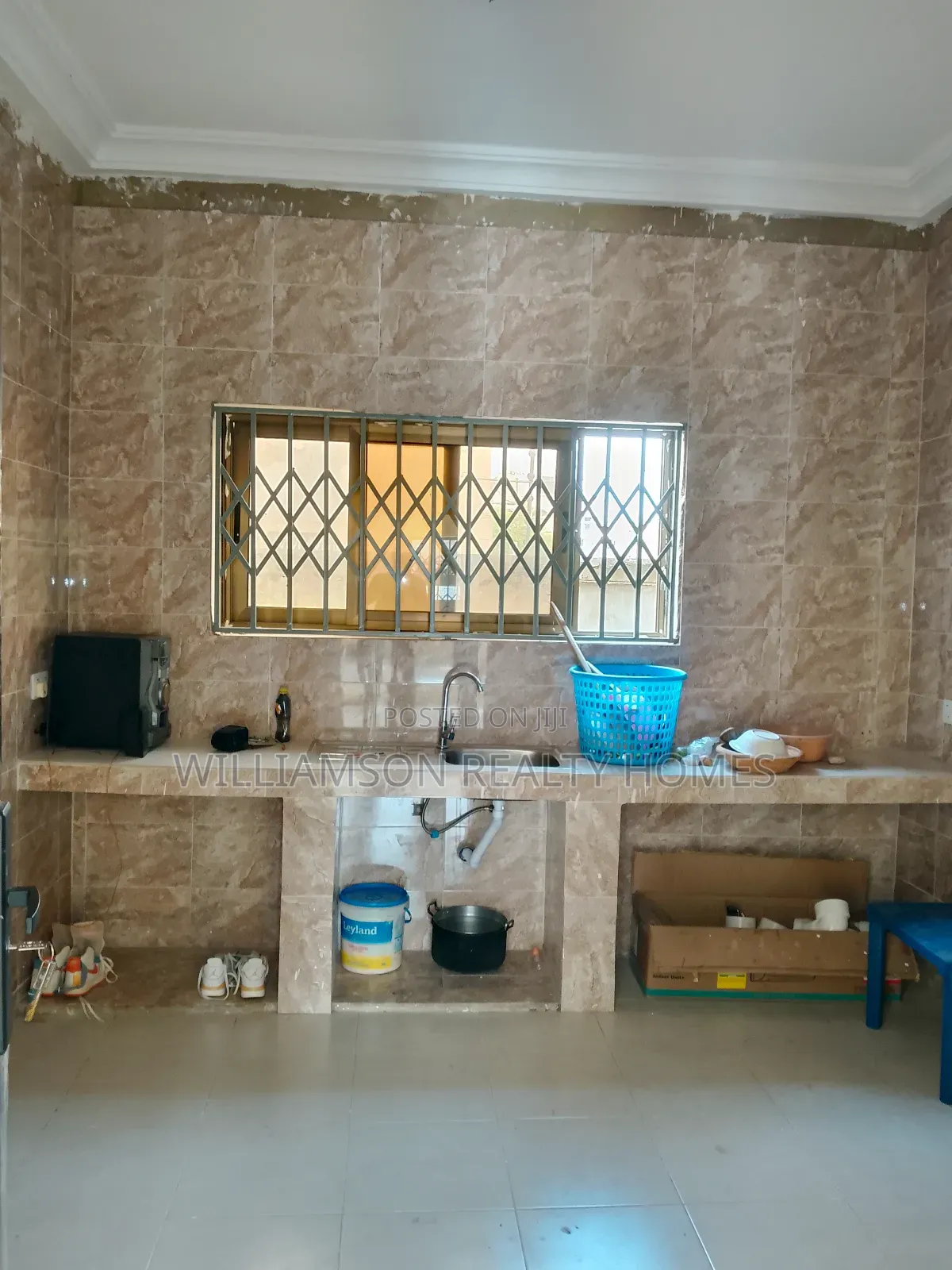 2bdrm Apartment in Community 18 Area, Spintex for rent
