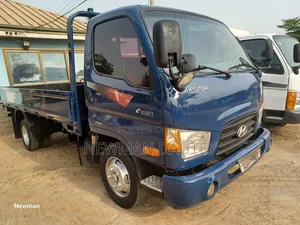 Hyundai Mighty E Blue