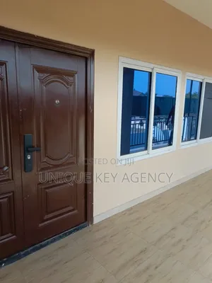 2bdrm Apartment in Unique Key Agency, Baatsona Total for rent