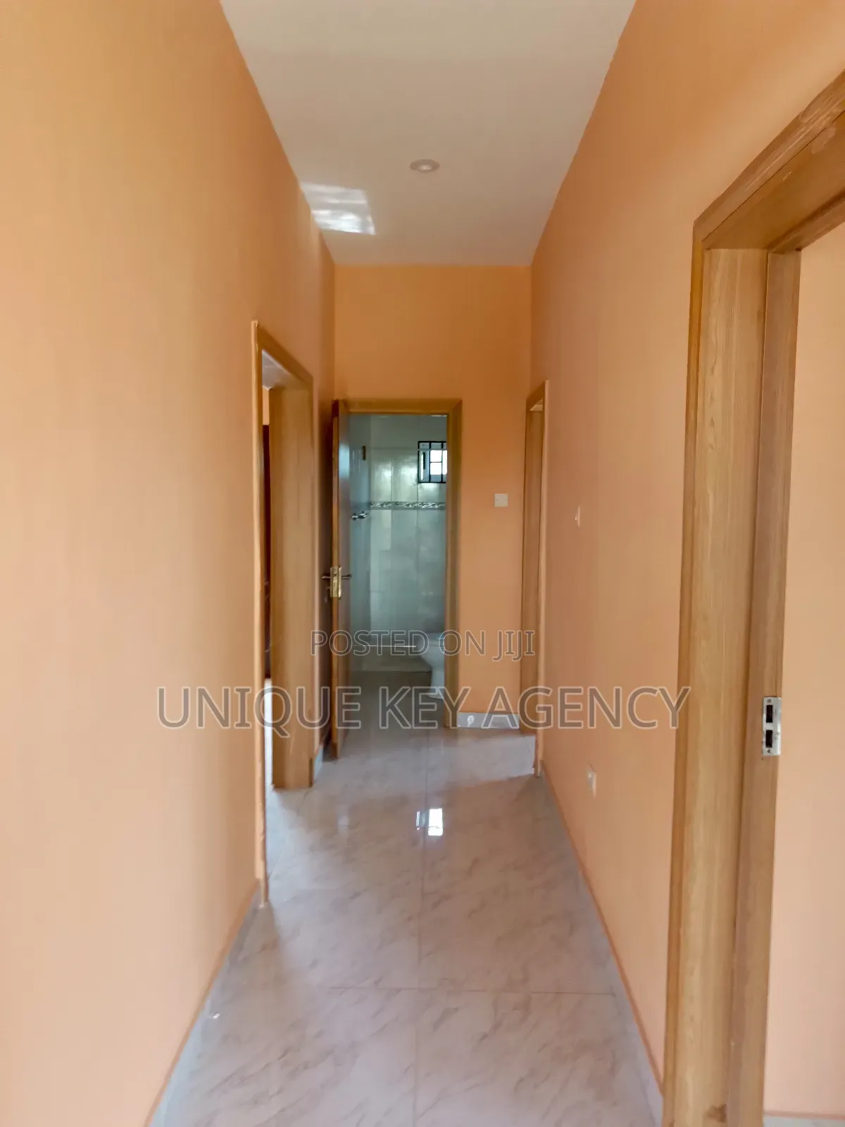 2bdrm Apartment in Unique Key Agency, Baatsona Total for rent