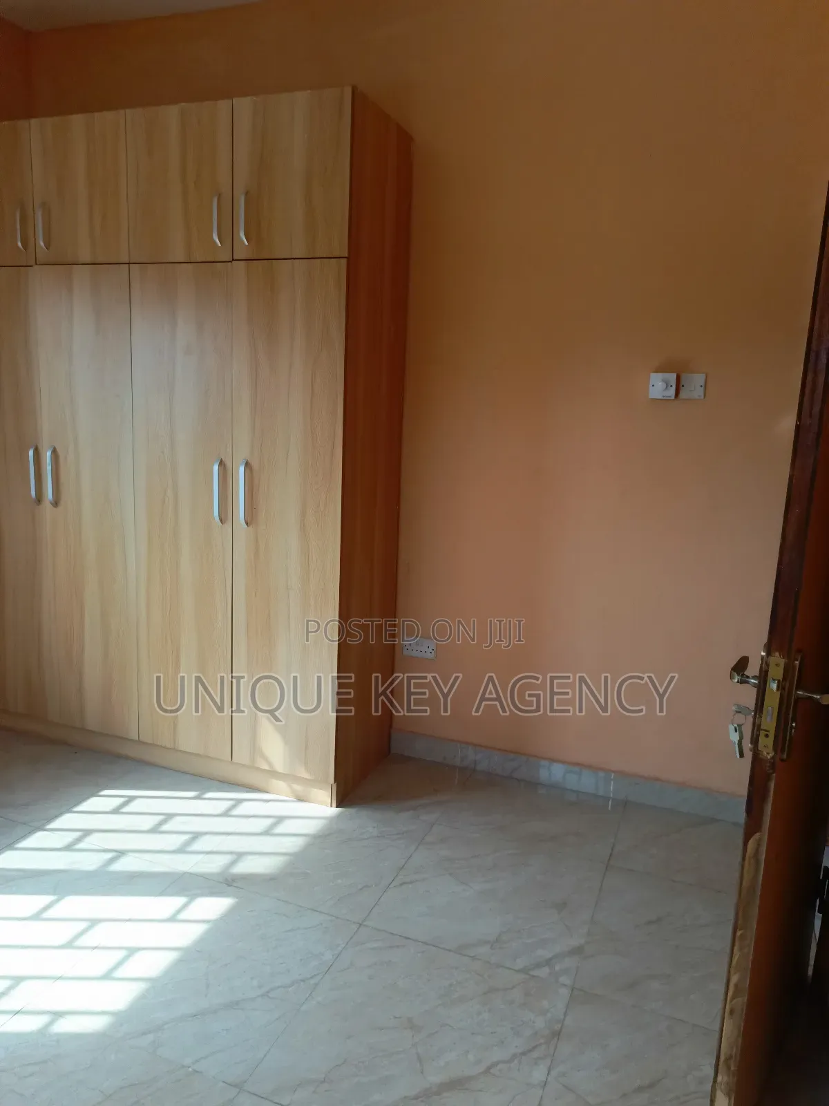 2bdrm Apartment in Unique Key Agency, Baatsona Total for rent