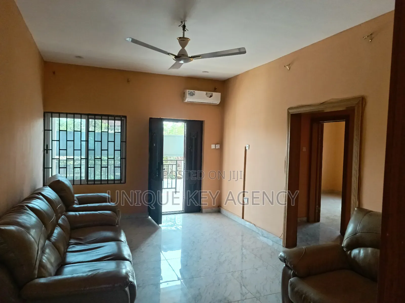 2bdrm Apartment in Unique Key Agency, Baatsona Total for rent