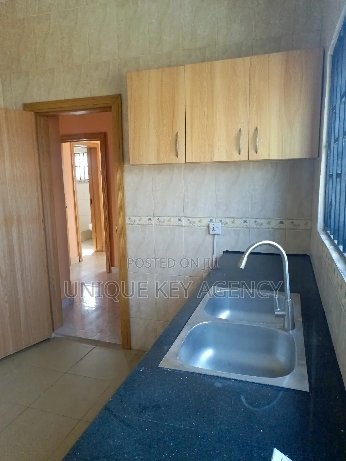 2bdrm Apartment in Unique Key Agency, Baatsona Total for rent