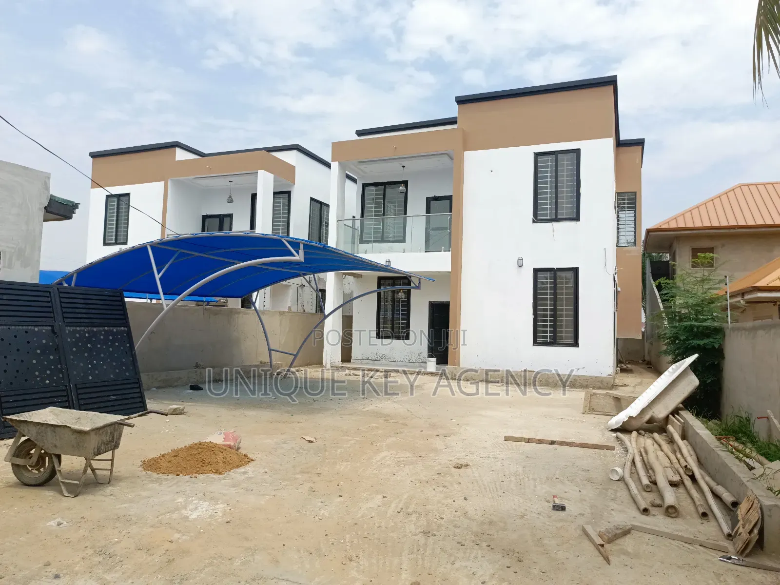 4bdrm Duplex in Unique Key Agency, Spintex for sale