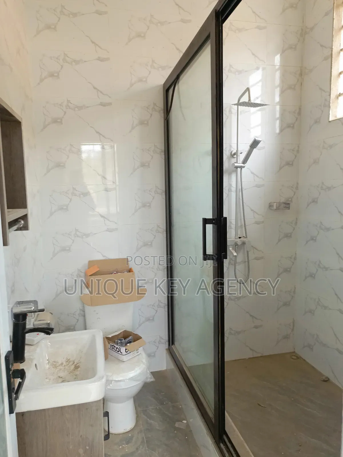 4bdrm Duplex in Unique Key Agency, Spintex for sale