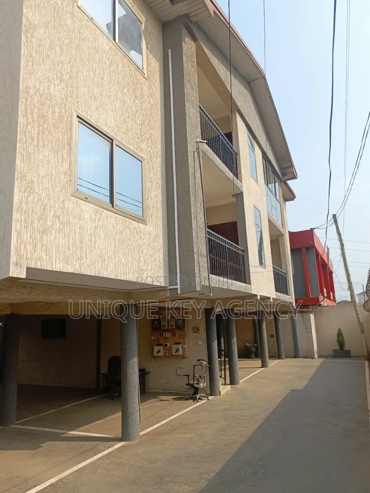 2bdrm Apartment in Unique Key Agency, Dzorwulu for rent