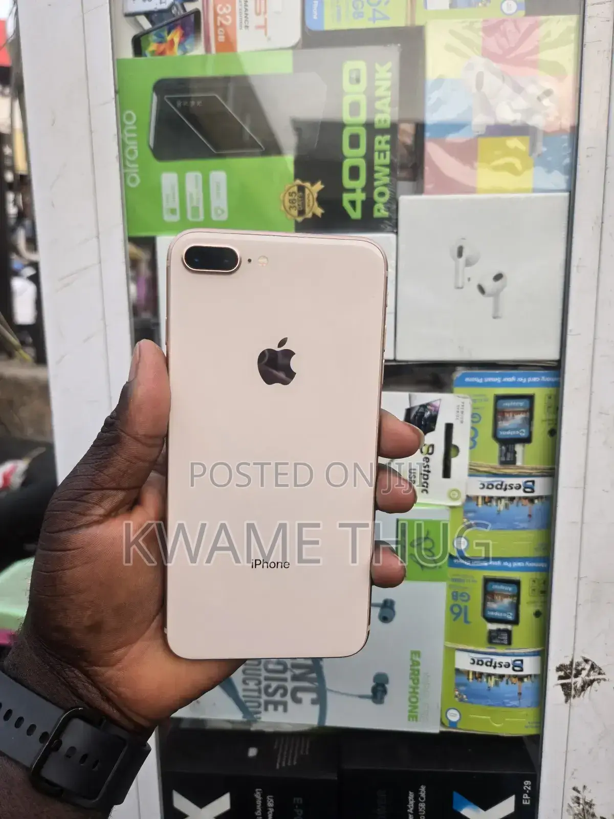 New Apple iPhone 8 Plus 64 GB Gold