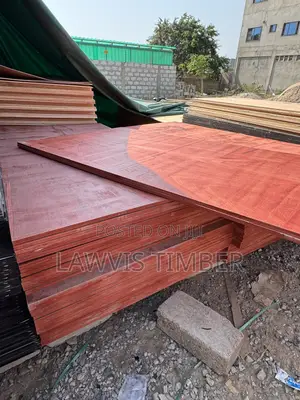 Marine Plywood / 18mm / Red / Decking Board / 3 Star