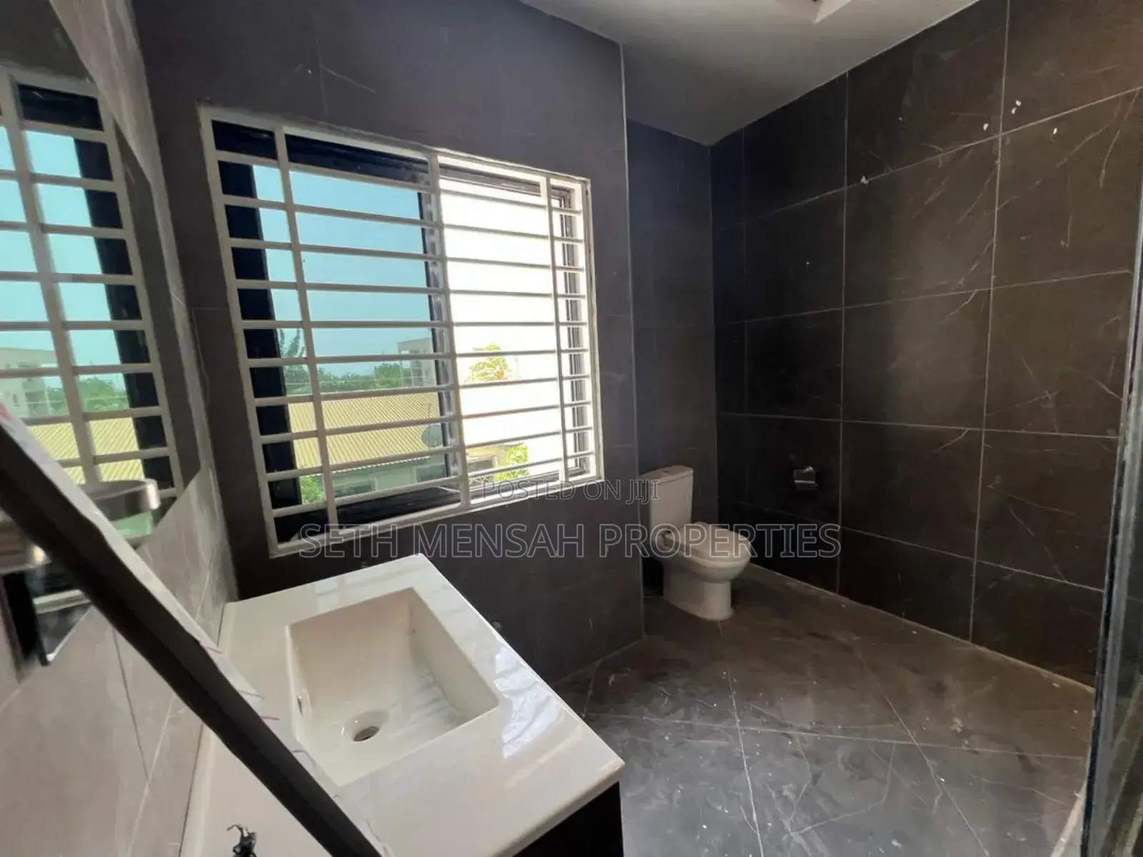 3bdrm House in Skm Properties, Spintex for sale