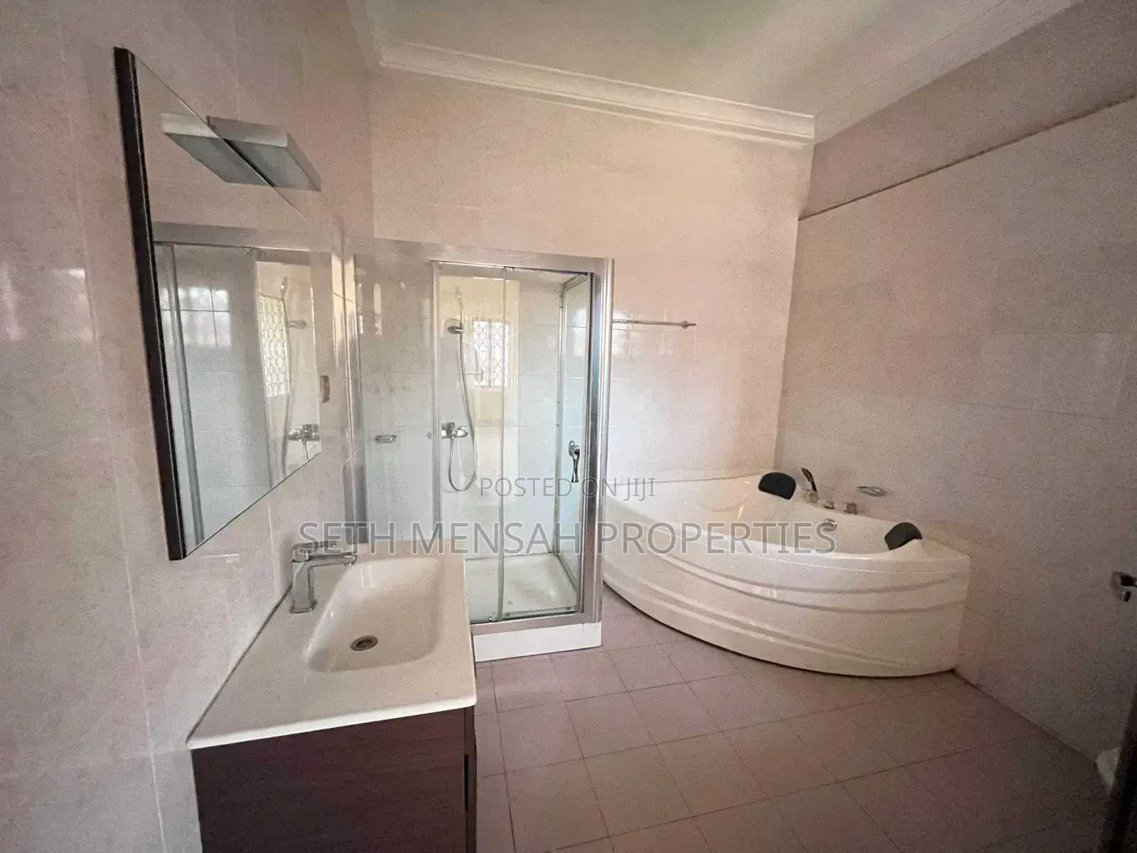 3bdrm House in Skm Properties, Adjiriganor for rent