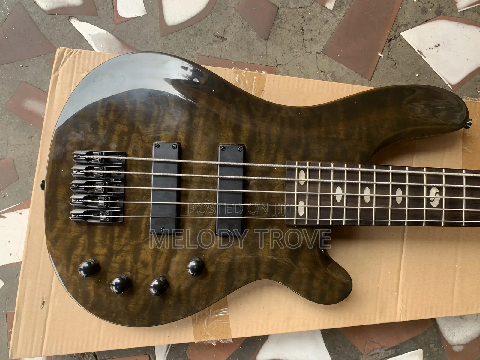 Acl Active 5-String Bass Guitar ( Green)