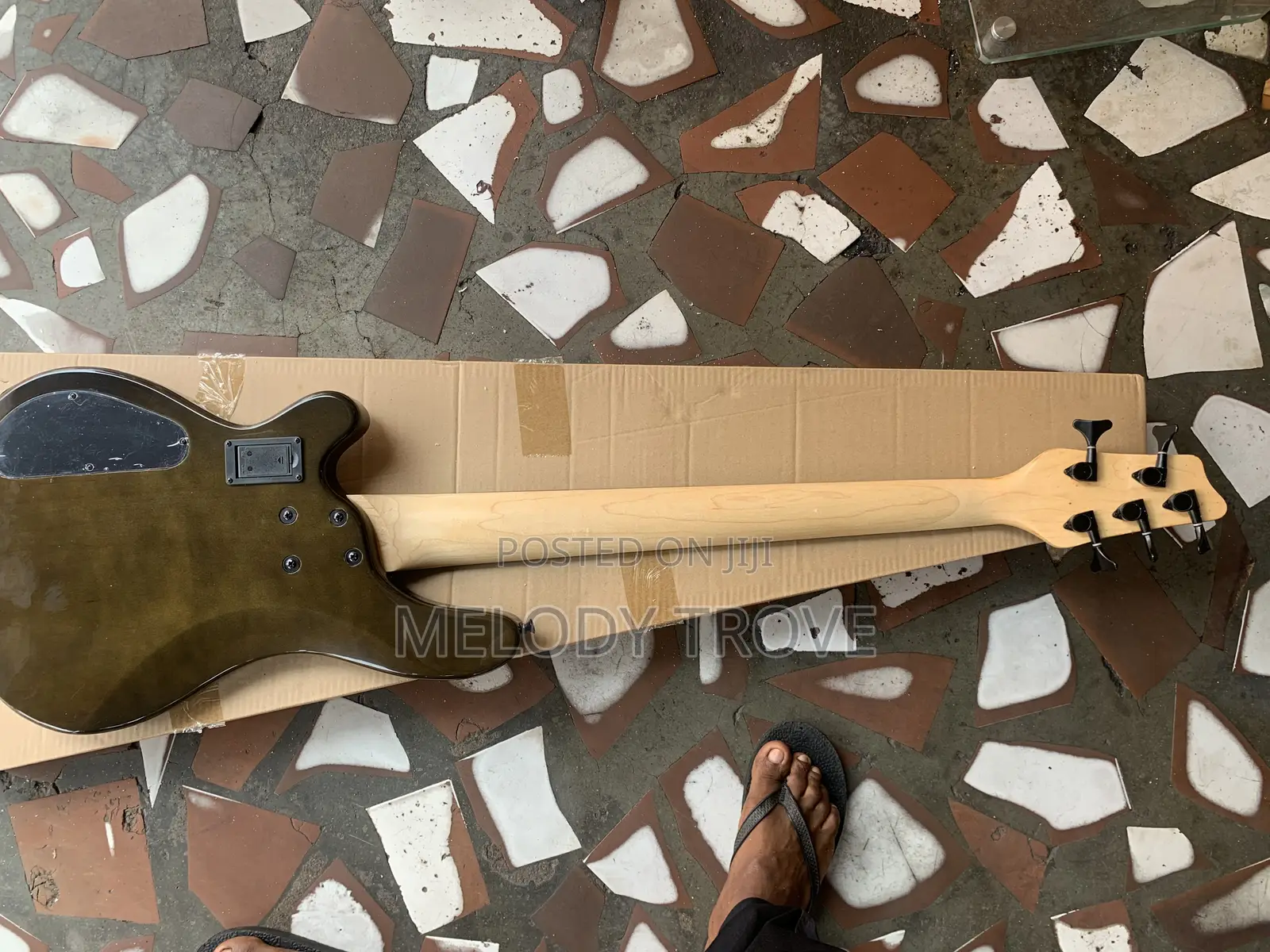 Acl Active 5-String Bass Guitar ( Green)