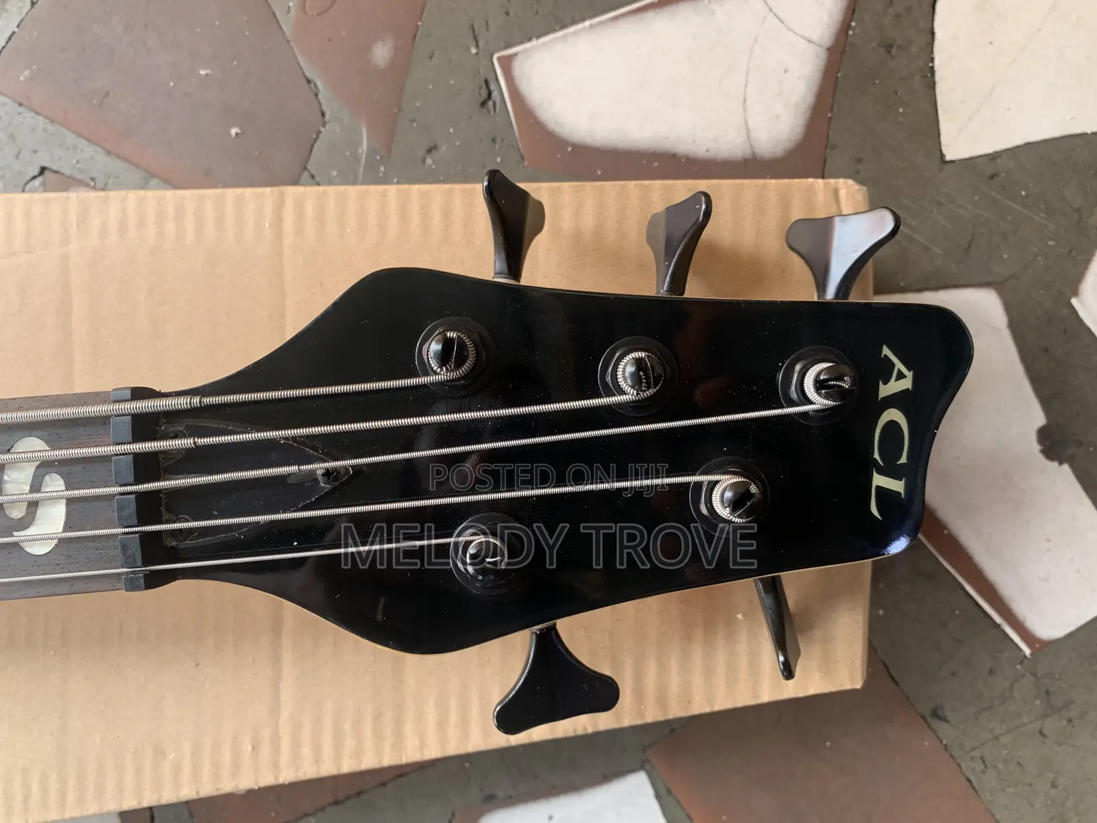 Acl Active 5-String Bass Guitar ( Green)