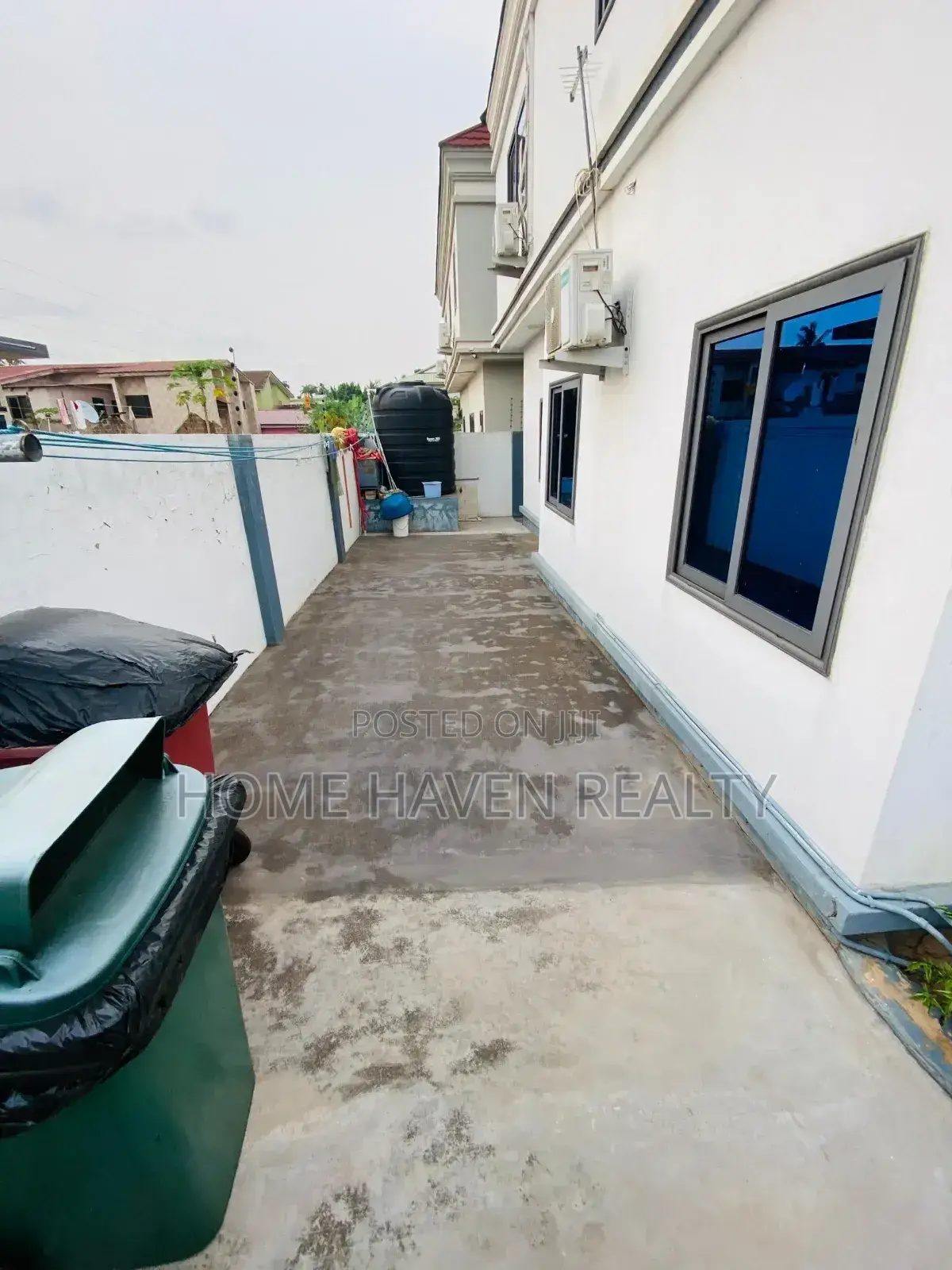 Furnished 4bdrm House in Westland for rent