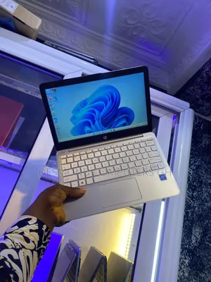 Laptop HP Stream 11-Ah110hr 4GB Intel Atom SSD 60GB