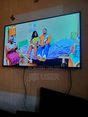 43inchs Samsung Smart Uhd Digital and Satellite Tv