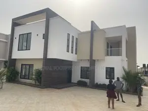 4bdrm House in Luxelooks Properties, Lake Side Estate for sale