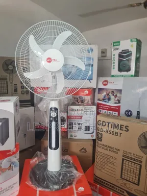 Rechargeable Fan With 9 Speeds: H a 18"