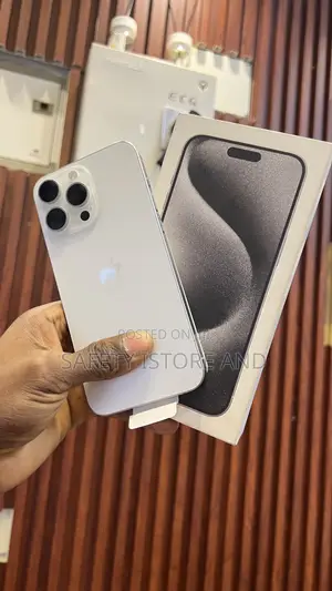 New Apple iPhone 15 Pro Max 256 GB White