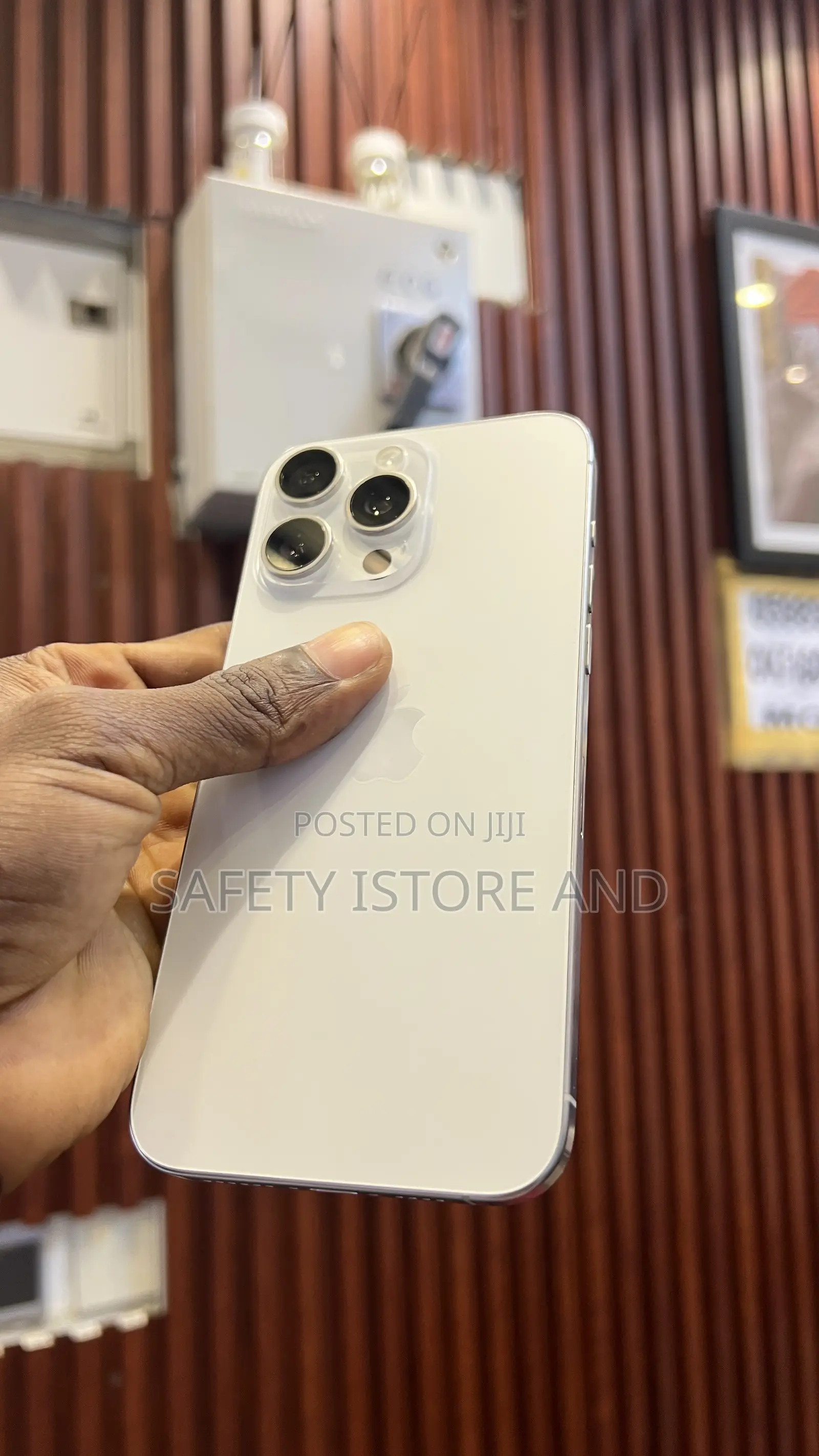 New Apple iPhone 15 Pro Max 256 GB White