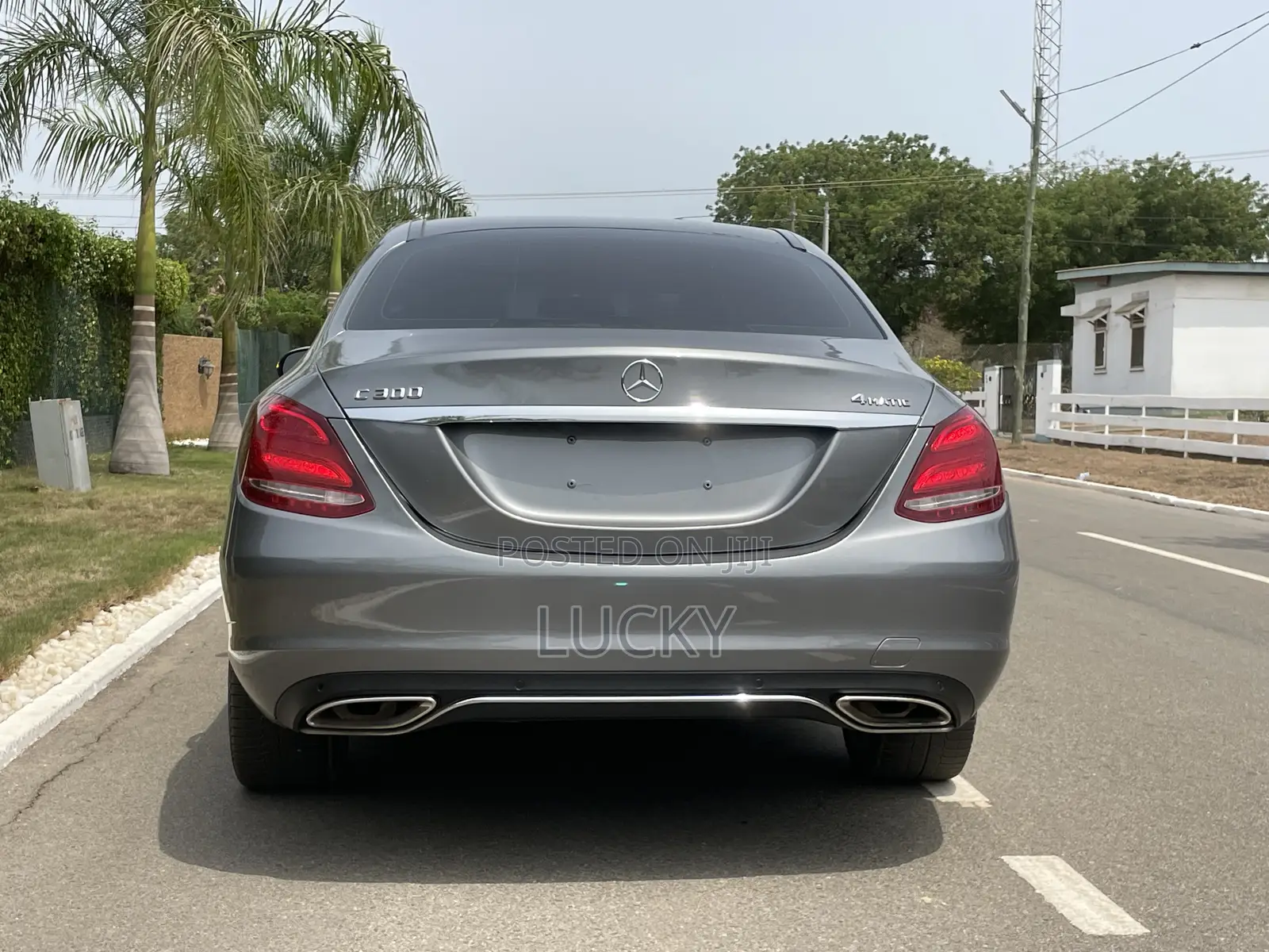 Mercedes-Benz C300 Luxury 4dr RWD Sedan (2.0L 4cyl 7A) 2015 Gray