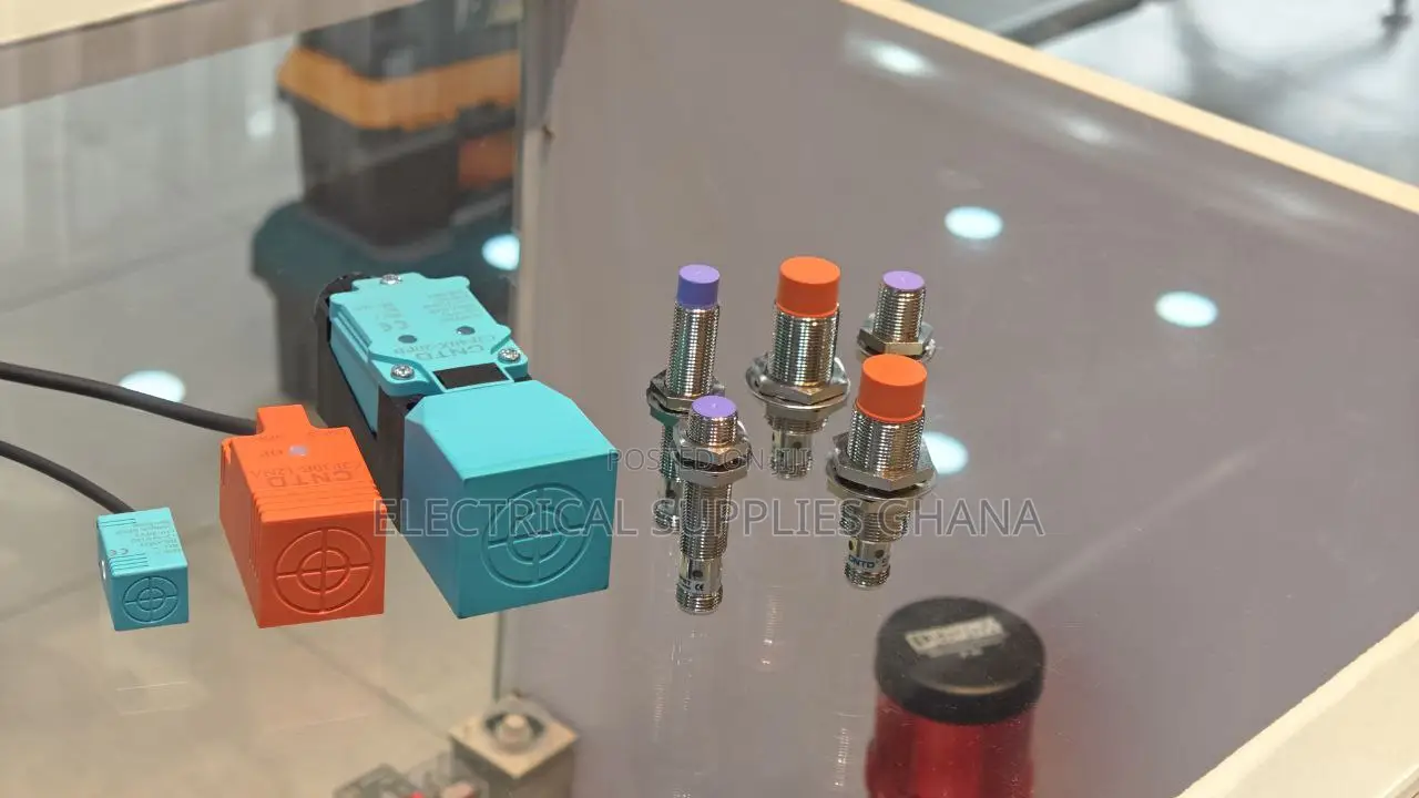 Square Inductive Proximity Sensor for Industrial Automation