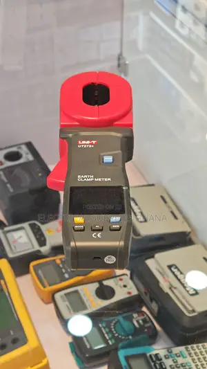 Uni-T Earth Clamp Tester for Ground Resistance Testing