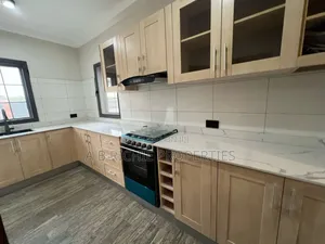 3bdrm Townhouse / Terrace in Ab Richie Properties, Tema Metropolitan