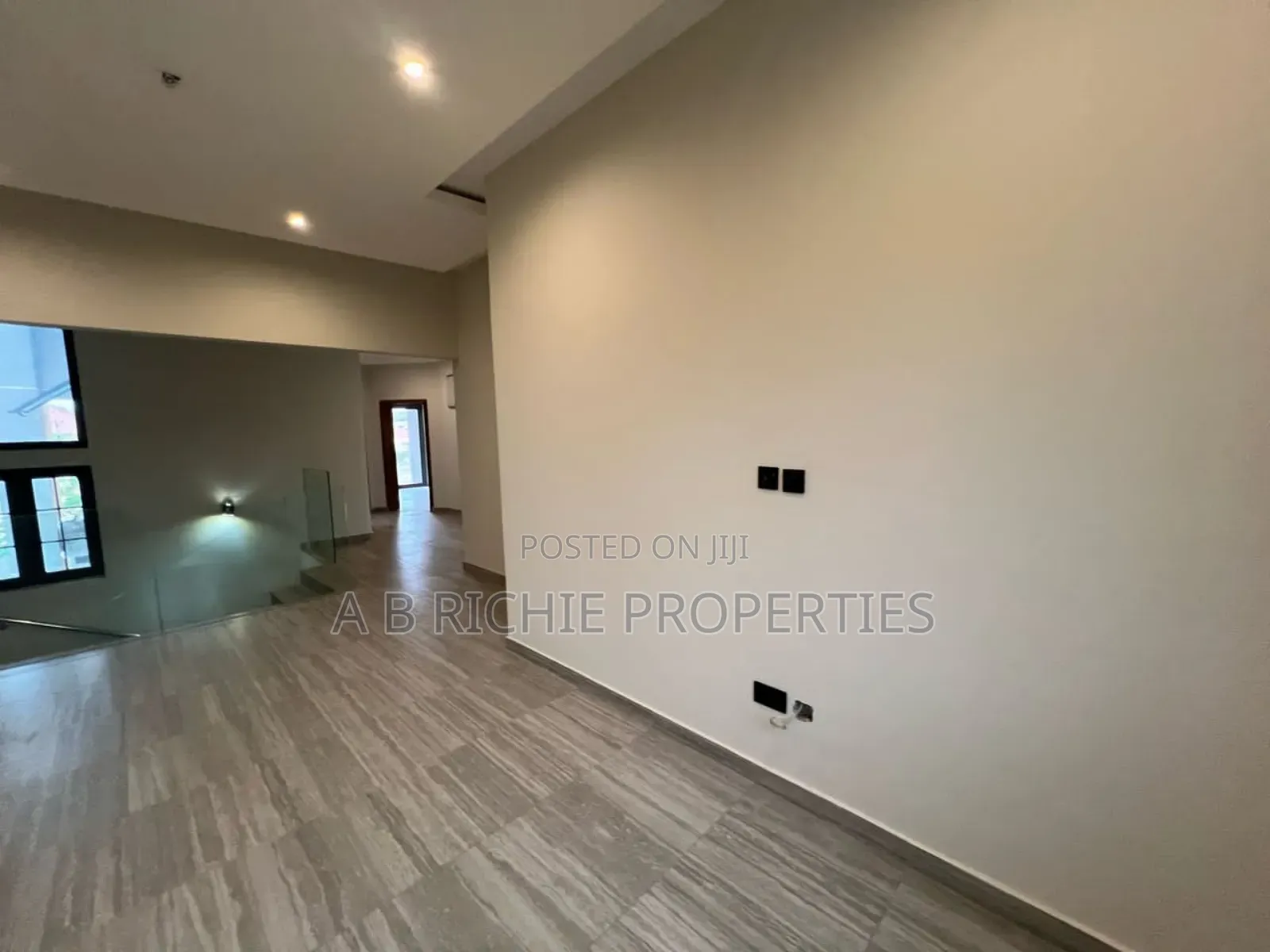 3bdrm Townhouse / Terrace in Ab Richie Properties, Tema Metropolitan
