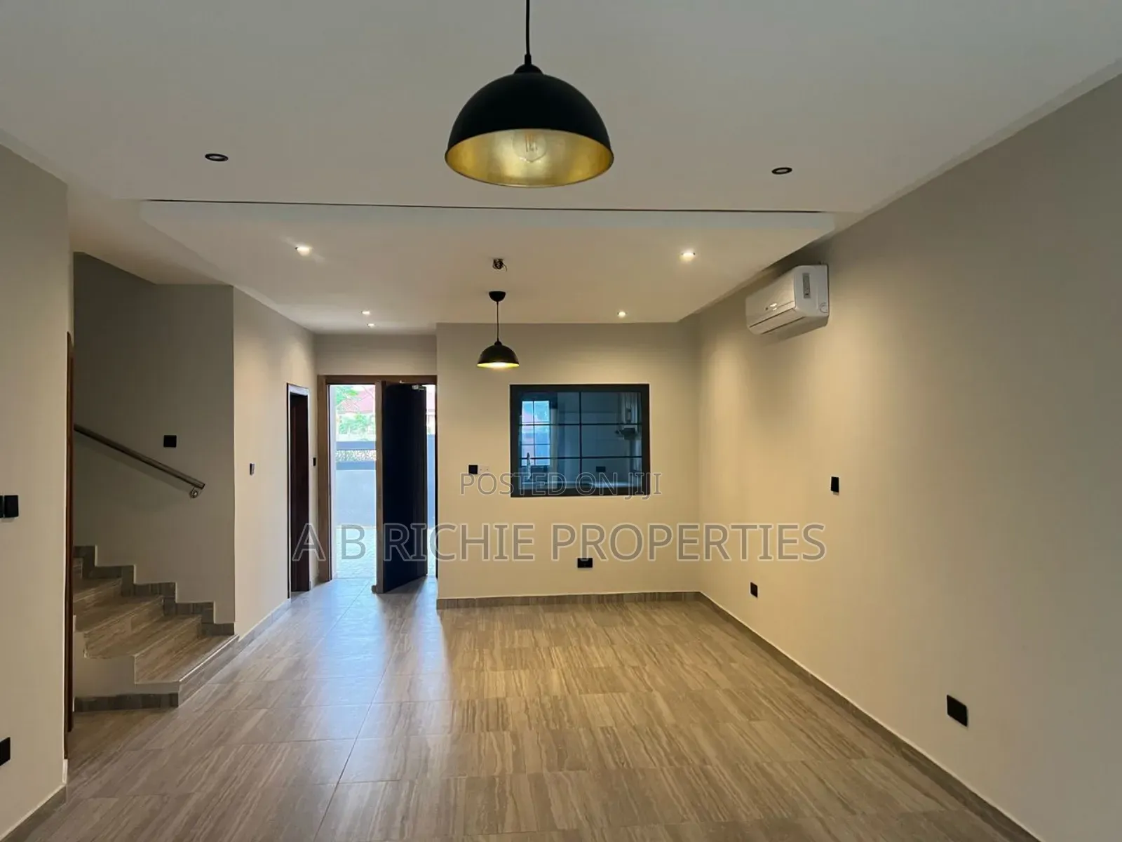 3bdrm Townhouse / Terrace in Ab Richie Properties, Tema Metropolitan