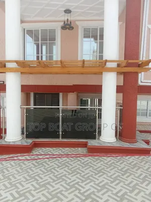 7bdrm House in Top-Boat Estate, Kumasi Metropolitan for sale