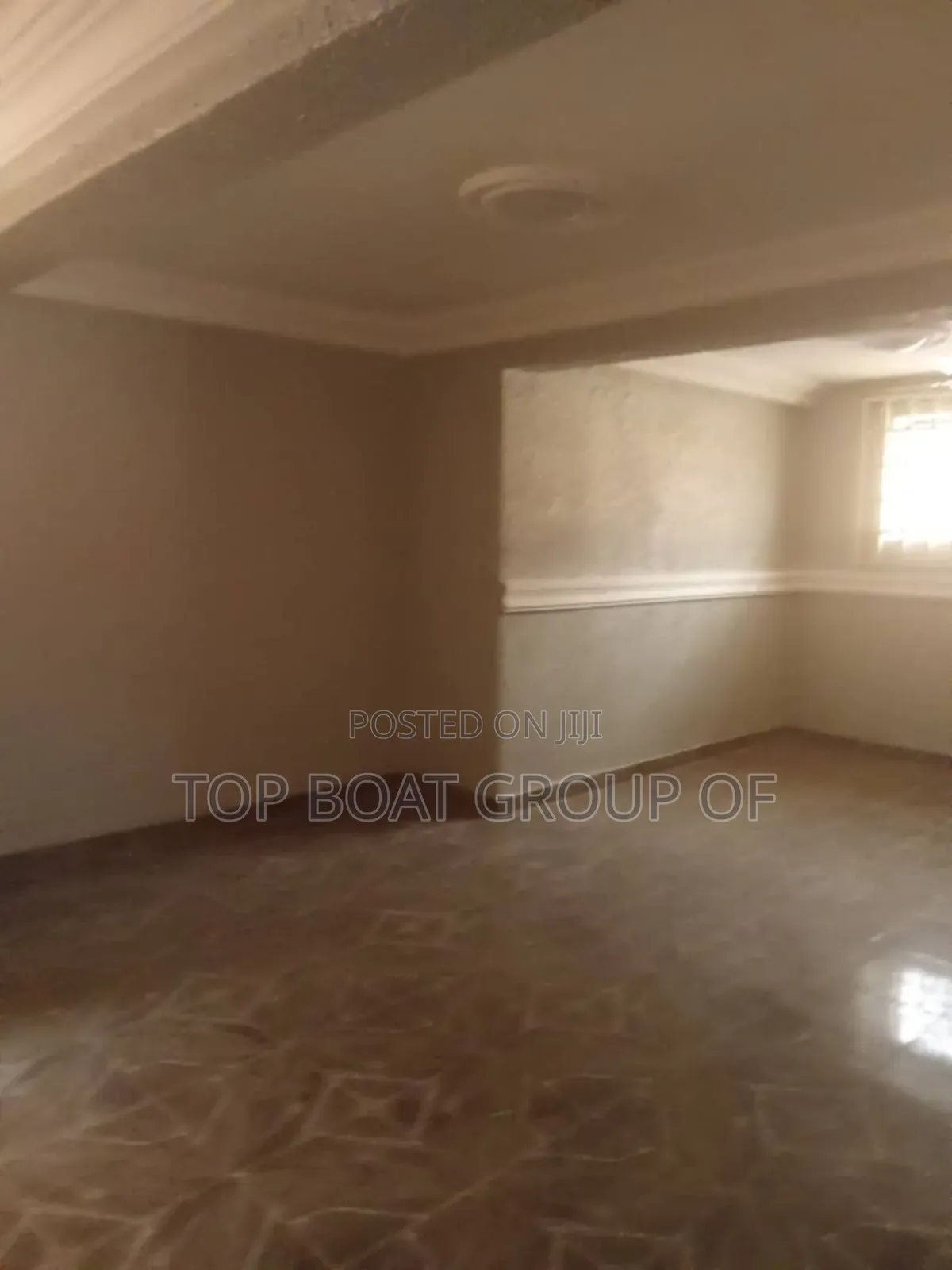 7bdrm House in Top-Boat Estate, Kumasi Metropolitan for sale