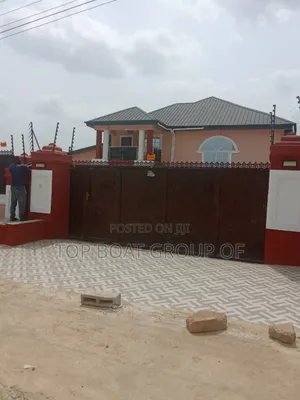 7bdrm House in Top-Boat Estate, Kumasi Metropolitan for sale