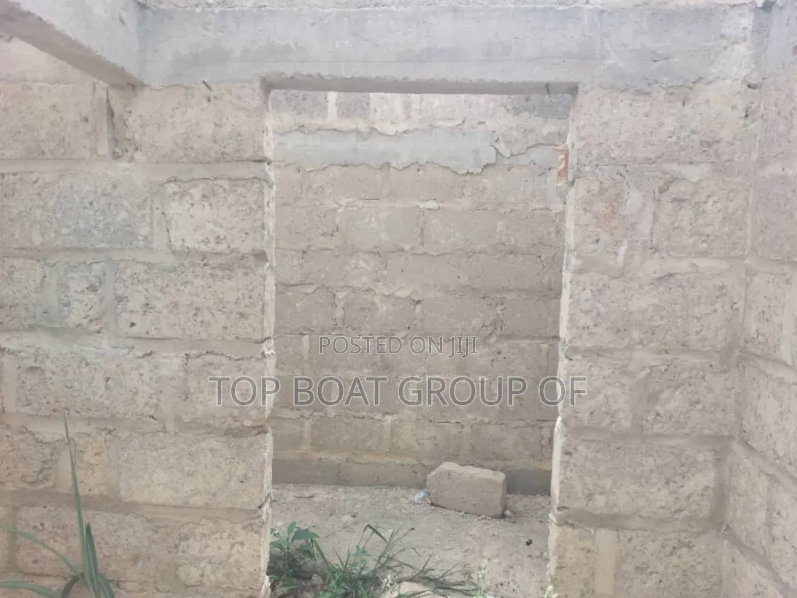 5bdrm House in Top-Boat Estate, Kumasi Metropolitan for sale