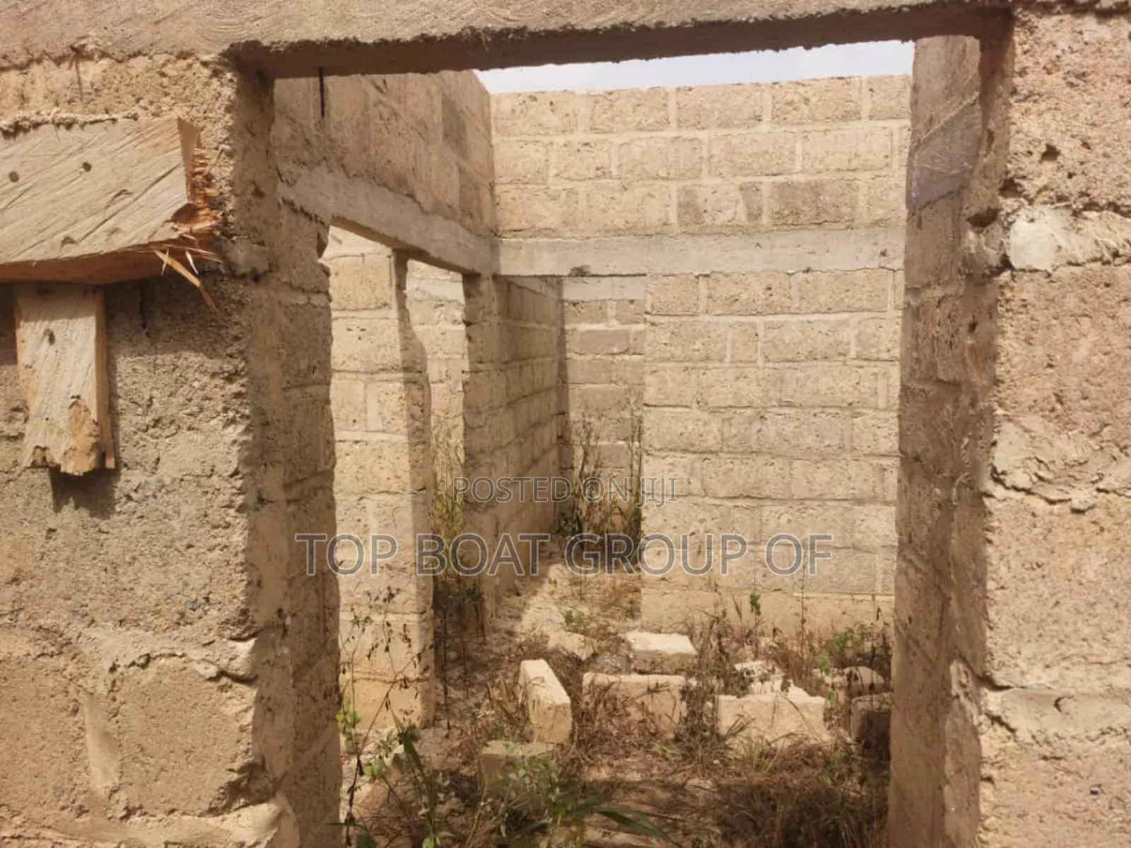 5bdrm House in Top-Boat Estate, Kumasi Metropolitan for sale