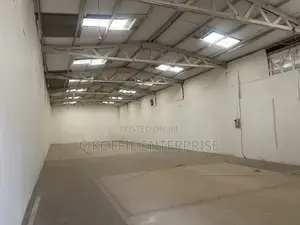 1000 SQM Warehouse at North Kaneshie for Rent