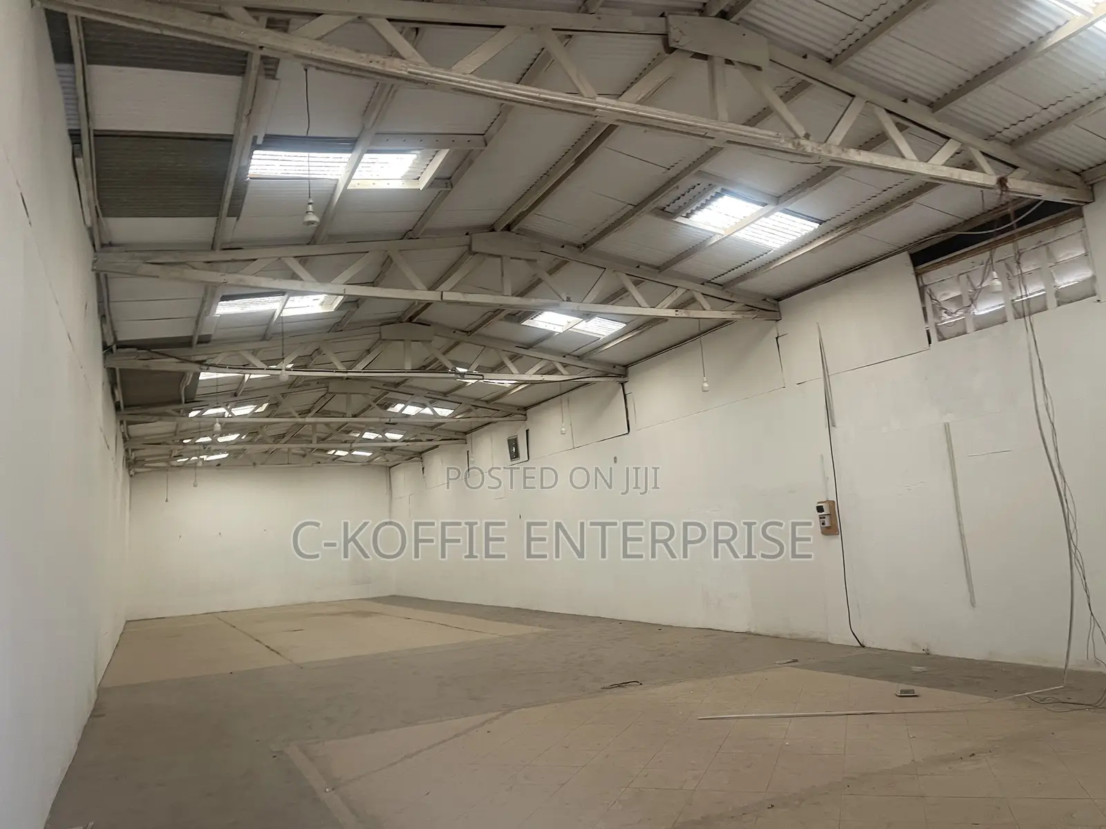 1000 SQM Warehouse at North Kaneshie for Rent