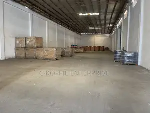 1000 SQM Warehouse at North Kaneshie for Rent
