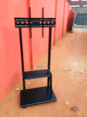 Universal Tv Trolley 32 70 Inch Easy Setup