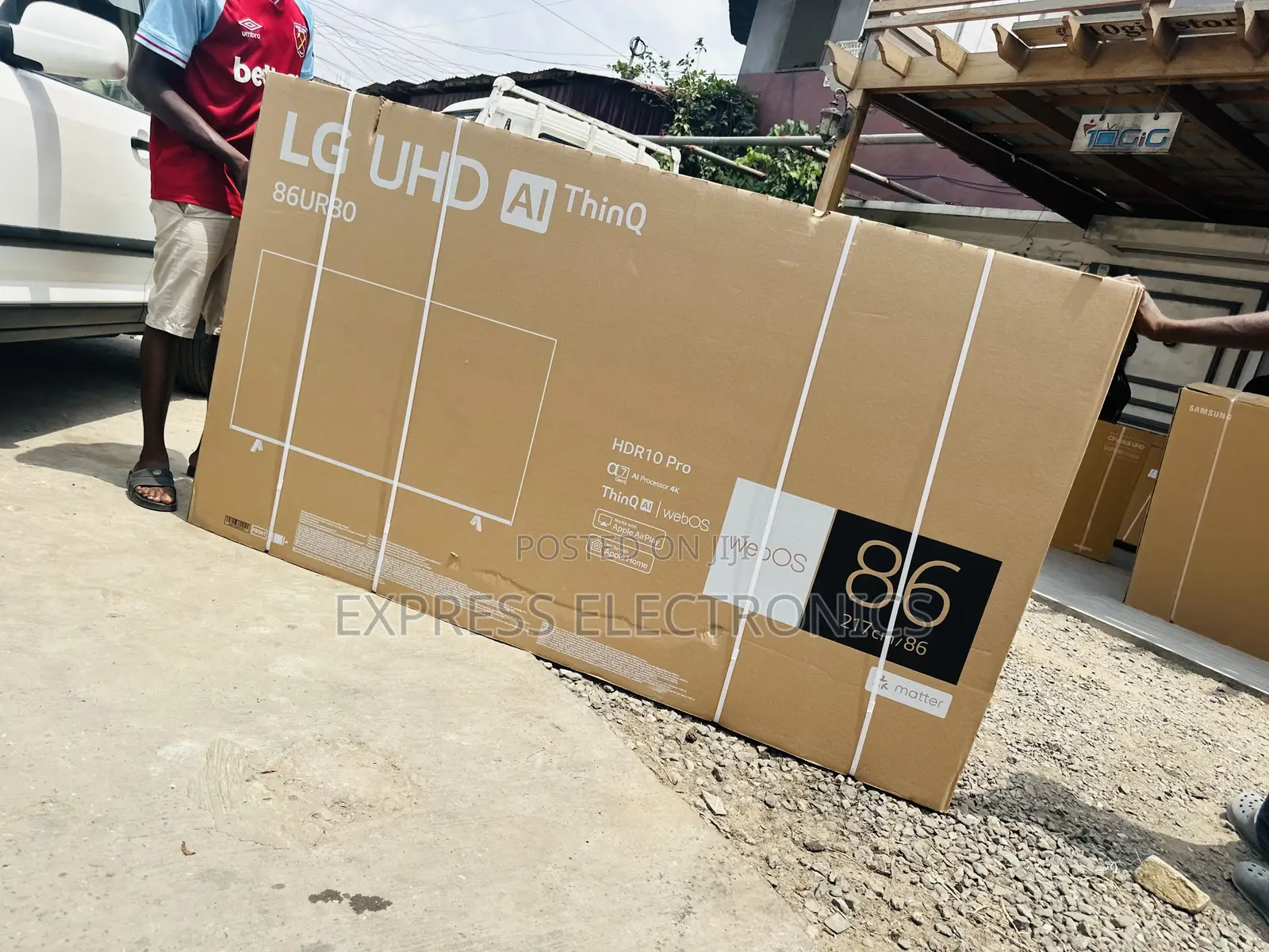 Pure Colors in Real Smart Lg 86”Ur78 Television