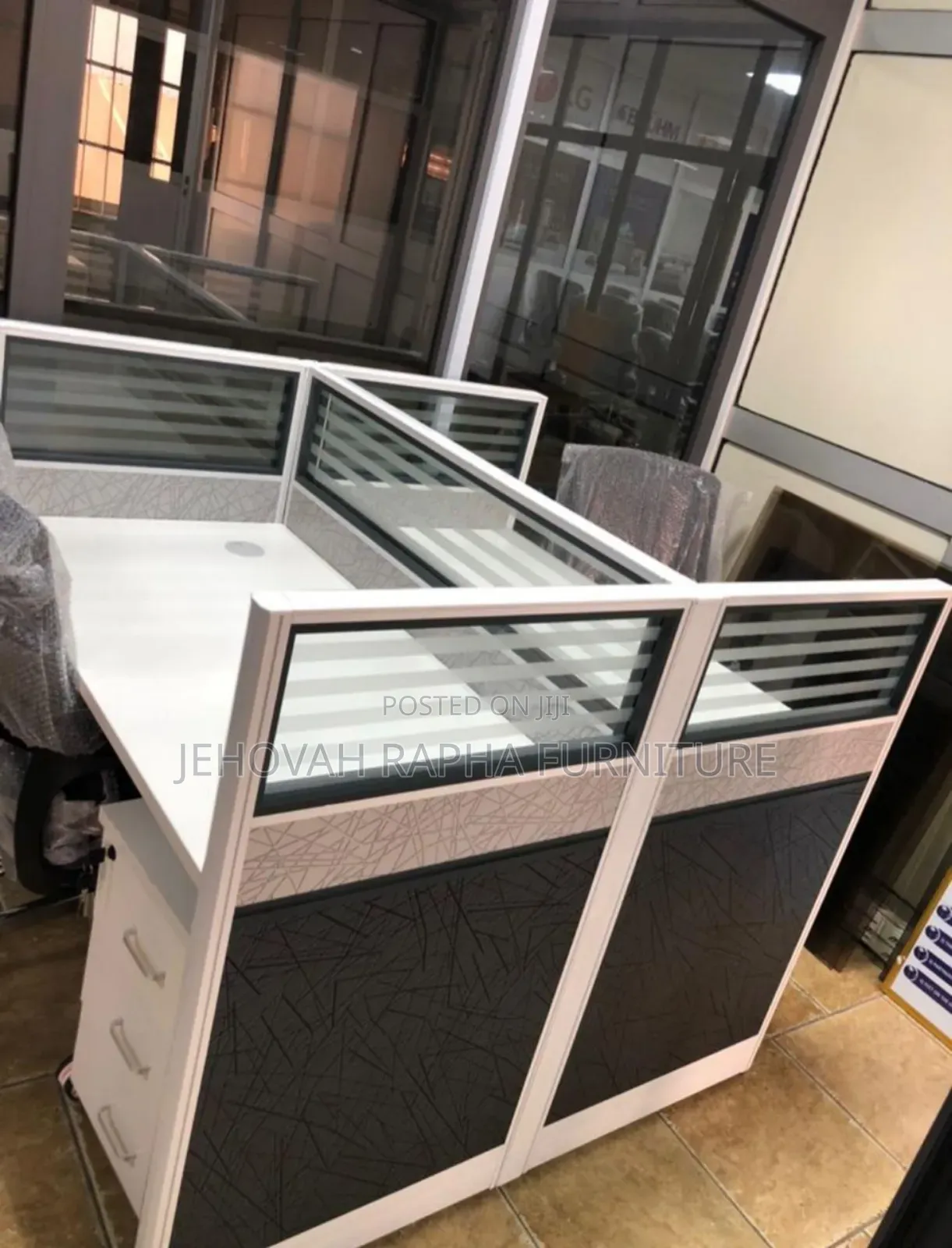 Modular 2 in One Workstation