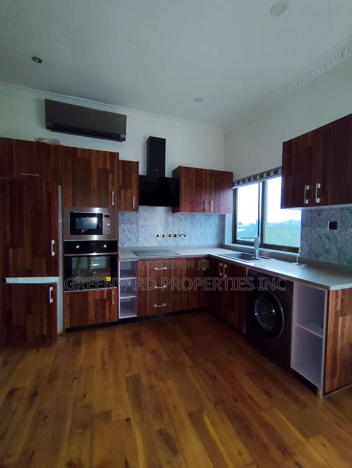 3bdrm Apartment in School Junction, Ashaley Botwe for rent