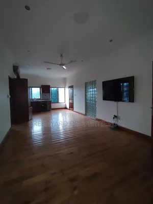 3bdrm Apartment in School Junction, Ashaley Botwe for rent