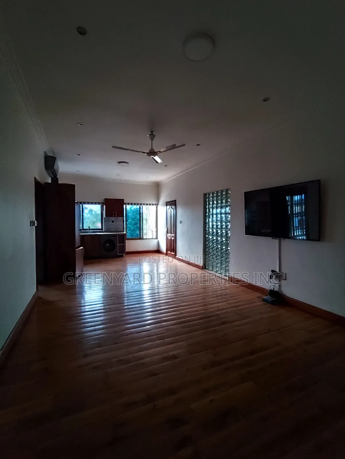 3bdrm Apartment in School Junction, Ashaley Botwe for rent