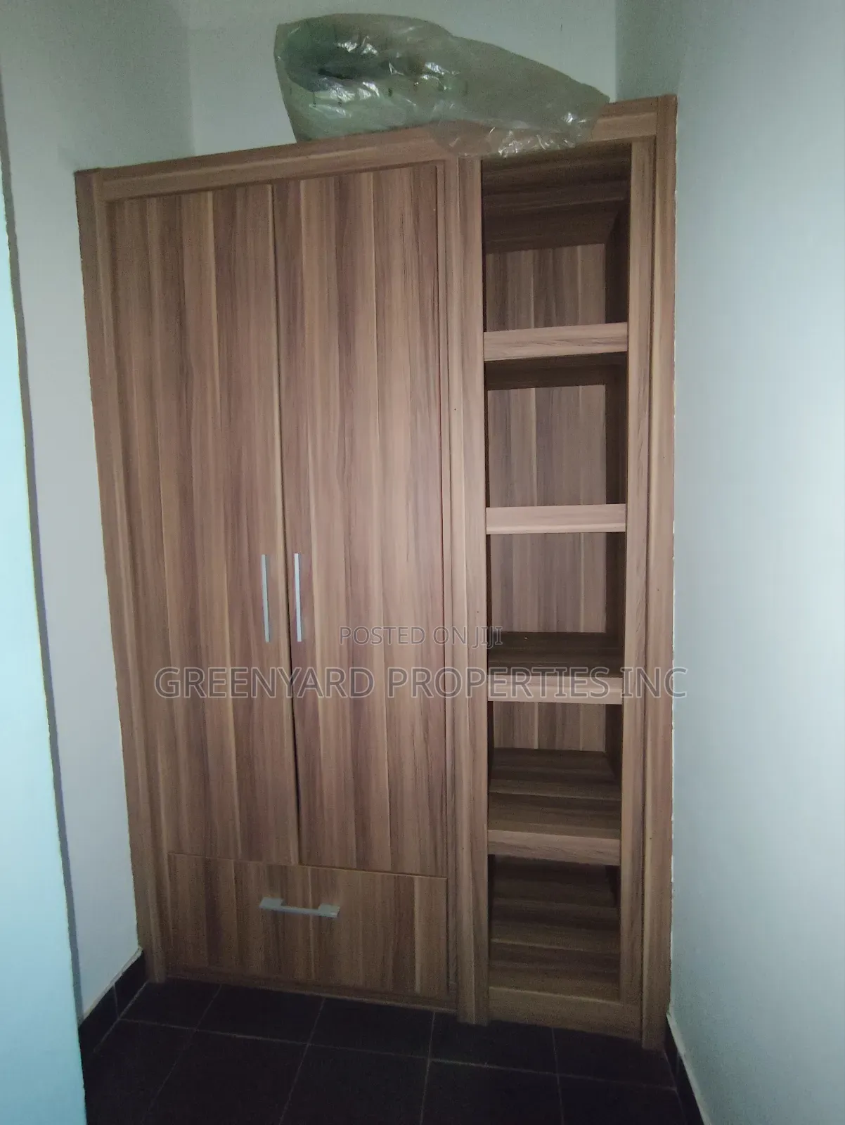 3bdrm Apartment in School Junction, Ashaley Botwe for rent