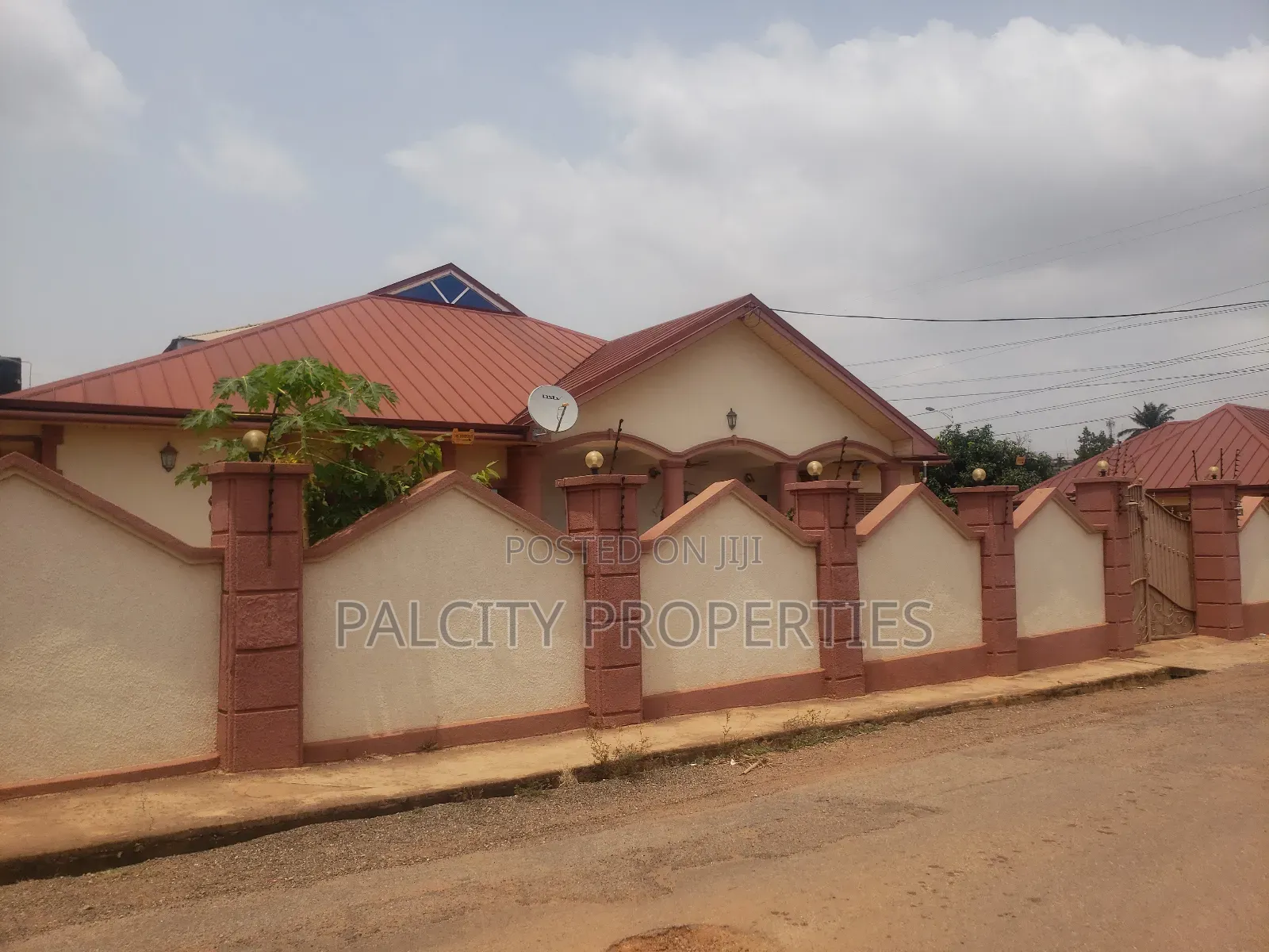 5bdrm House in Patasi Agric, Kumasi Metropolitan for sale