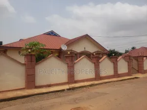 5bdrm House in Patasi Agric, Kumasi Metropolitan for sale